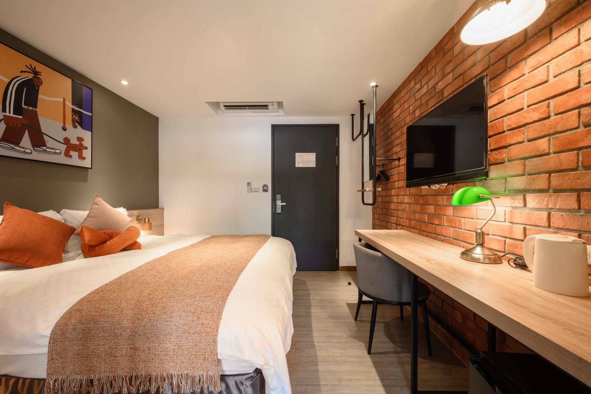Hotel East Taichung Exterior photo