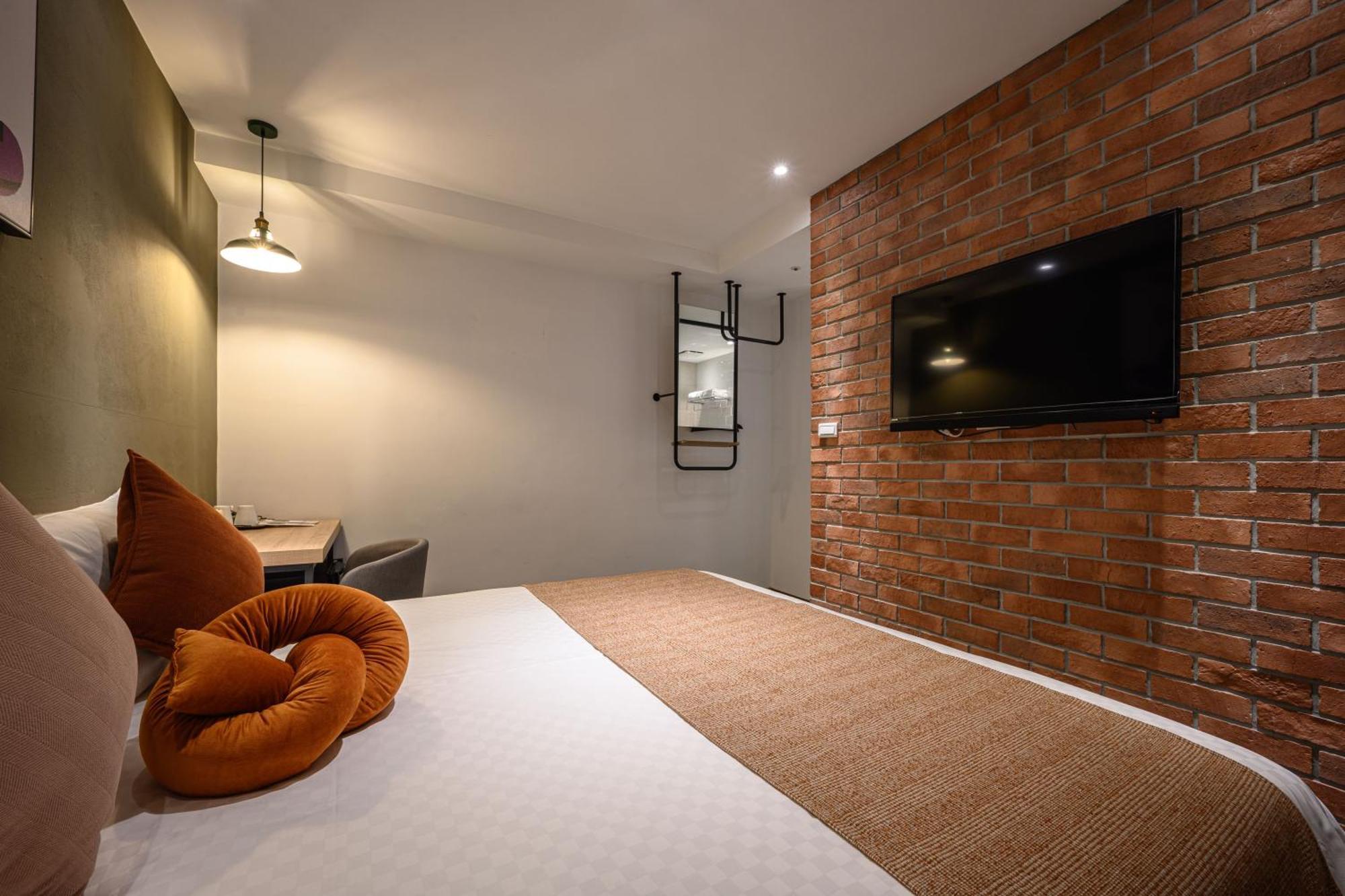 Hotel East Taichung Exterior photo